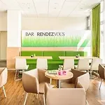 Me And East Side, By Hyatt Berlin