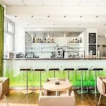 Otel Me And East Side, By Hyatt Berlin