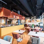 Otel Me And East Side, By Hyatt