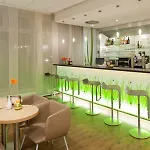 Otel Me And East Side, By Hyatt