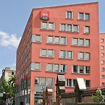 Otel Me And East Side, By Hyatt