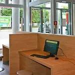 Me And East Side, By Hyatt Otel 2*