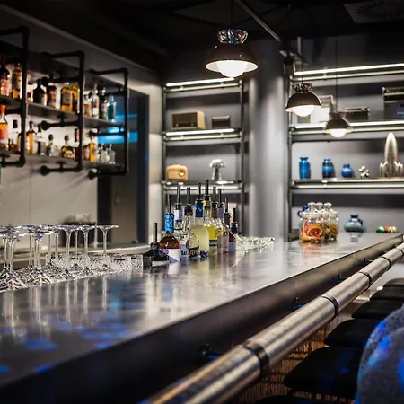 Hotel Me And East Side, By Hyatt