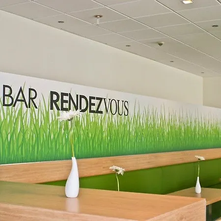 Hotel Me And East Side, By Hyatt Berlín