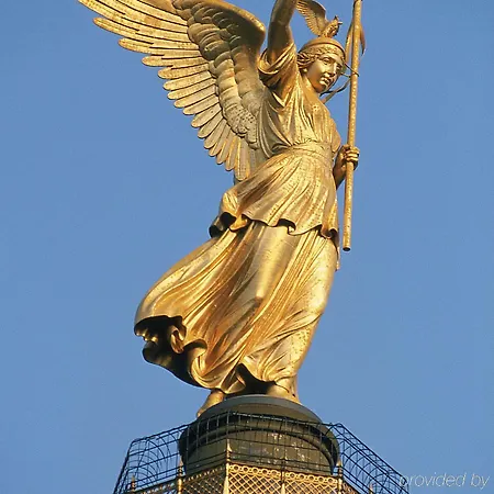 Me And East Side, By Hyatt מלון 4*