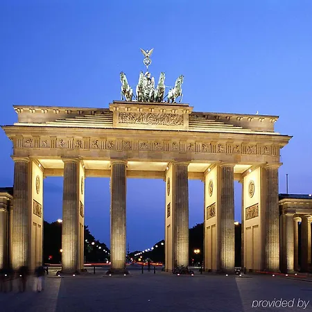 Hotel Me And East Side, By Hyatt 4*