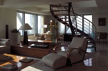 فندق Me And East Side, By Hyatt