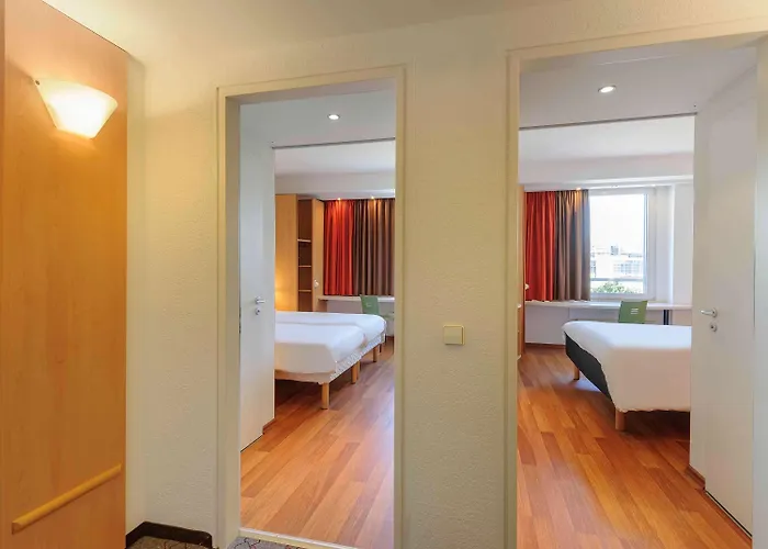 فندق Me And East Side, By Hyatt