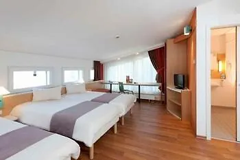 Me And East Side, By Hyatt Hotel 4*