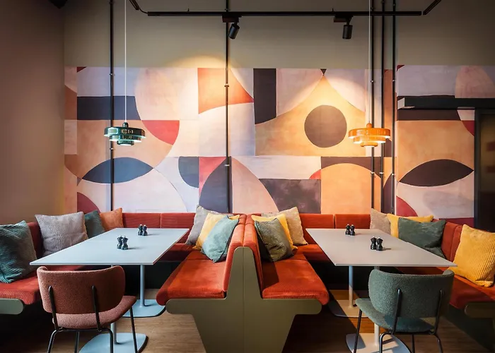 Me And East Side, By Hyatt Hotel