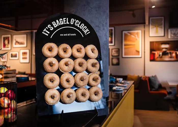 Hotel Me And East Side, By Hyatt Berlin