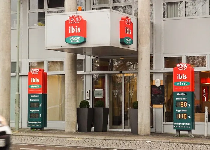 Me And East Side, By Hyatt 4*