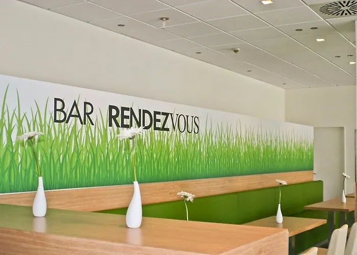 Hotel Me And East Side, By Hyatt Berlin