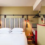 Hotel Me And East Side, By Hyatt 2*