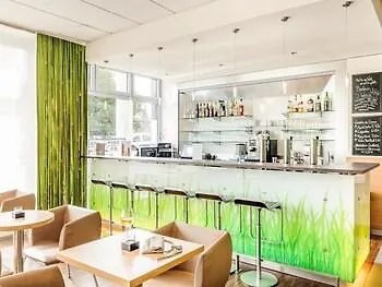 Hotel Me And East Side, By Hyatt